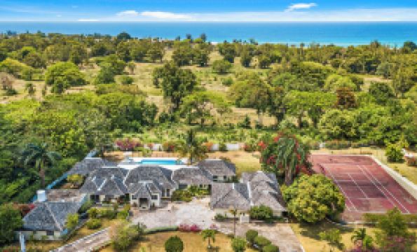 Forever Summer Gorgeous 4Bdr Villa