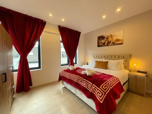 One Lux Stay Near Antwerp Central - 3 Bedroom 1.5 Bathroom