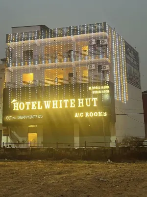 Hotel White Hut Gurjar chowk 주변 호텔