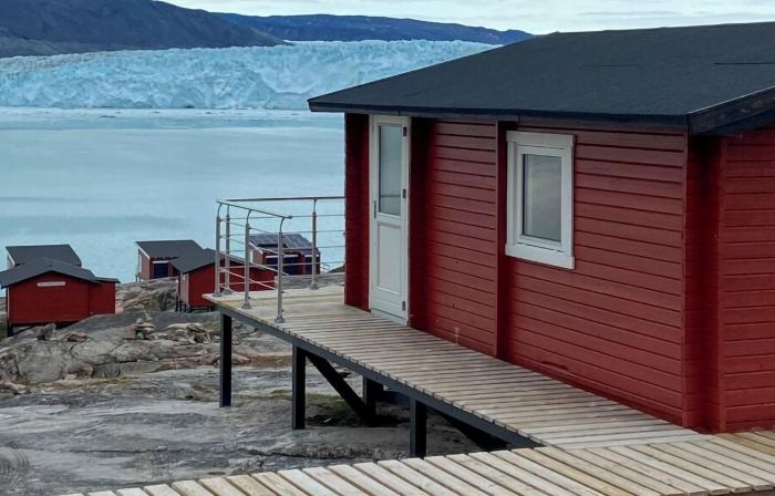 Eqi Glacier Lodge - World of Greenland