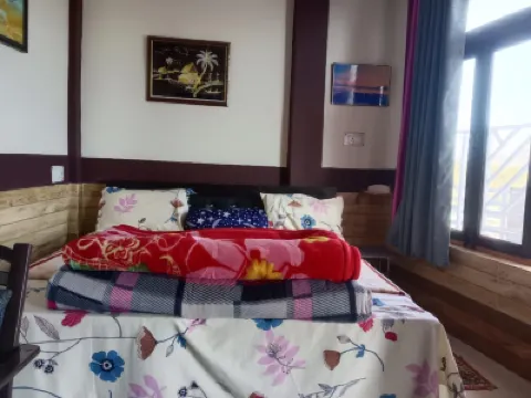 喜馬拉雅達爾山貝里納格飯店 住宿飯店