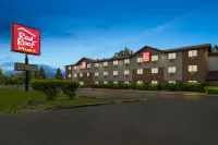 Red Roof Plus+ Belleville Hotels in Van Buren Charter Township