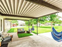 Spacious Home in Quiet Neighborhood - Half Mile from Historic Gallatin Square Hotels in Gallatin