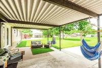 Spacious Home in Quiet Neighborhood - Half Mile from Historic Gallatin Square