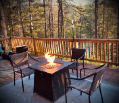 Secluded riverfront RV 7 Miles from Glacier National Park!