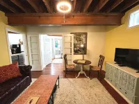 Downtown Sarasota Apartment in Historic Burns Square, South Side Walkable