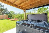 Villa Near North Holland Beach with Jacuzzi Hotels in Julianadorp