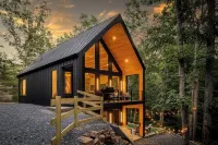 Luxe, Dogsok, Sauna,Hot Tub, FirePit, Bocce, GameRoom! Minutes to Bryce!