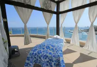 Serene and Beautiful Garden Condo - Soak up the Sun on the Stunning Private Beac