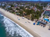 Life Bucerias 402 Apt Just One Block on the Beach in Golden Zone