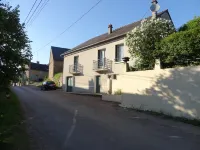 Independent cottage in a small village in the Morvan Regional Park