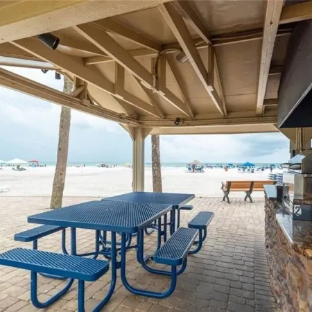 Siesta Key Resort, Private beach, pickle ball & tennis paradise.