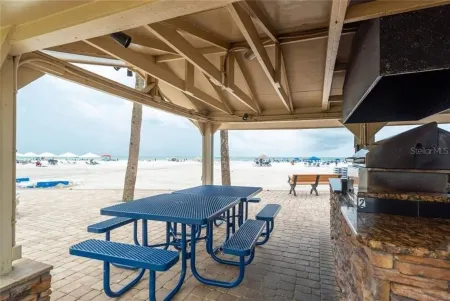 Siesta Key Resort, Private beach, pickle ball & tennis paradise.