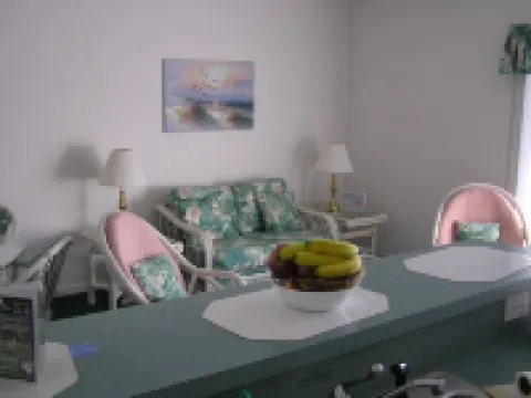 Top Floor with Balcony, with a Pool View, 4 Minutes to Beach