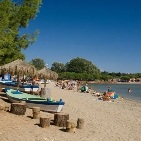 Mediterranes Ferienhaus mit Garten 200 m vom Meer