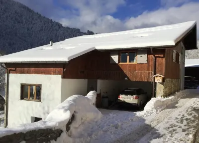 Ski / Summer Chalet in Bas Thex near Morzine Hotels near Pic de la Corne