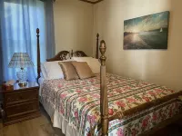 Wisteria House sleeps 8, book for 6-8 guests, receive 10% discount