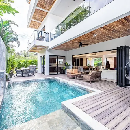Spacious 7 Bedroom Luxury Villa Steps From The Beach, South Jaco!