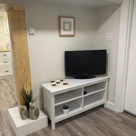 Gertie's Nook: Charming Private Studio Space close to everything!