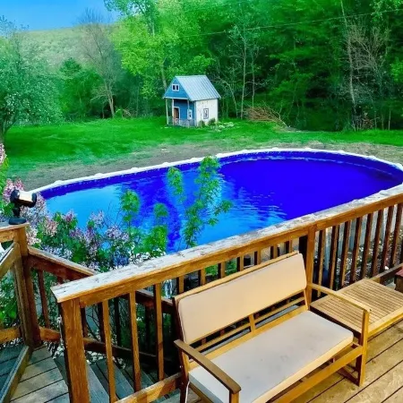Boulder Run Log Cabin w/ Hot Tub and Pool