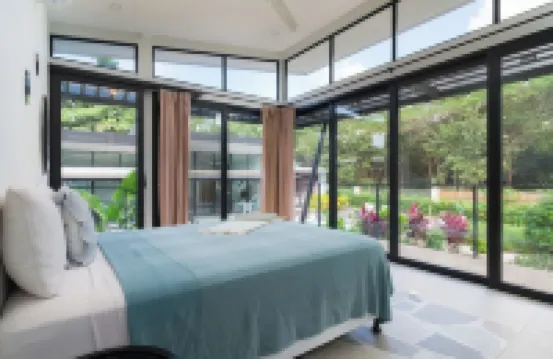 Luxury Villa with High-Speed Wi-Fi, Salt Water Pool, Fire Pit & Roof Terrace!!