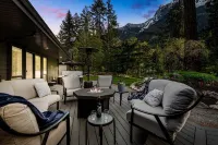 Waterfront Luxury Home in a recreational Paradise!
