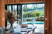 Magnificent wooden Villa Golf Biscarrosse with swimming pool