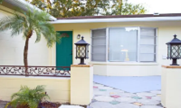 2 bedroom house, minutes to beaches, Atlanta Braves and Tampa Sea Rays stadiums