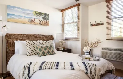 BEACH RESORT. Walk to beach+Pool+WiFi+AC+free PK
