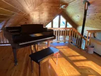 Majestic Farmland A-Frame with Sweeping Views Hotels in Delaware