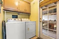 Welcome to L&D Tiki Retreat