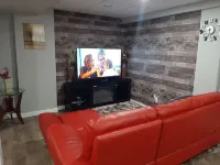 Cozy Home away from Home in a Basement with a separate entrance - 주방