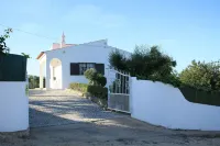 Large private villa, saltwater pool, great holiday in the Algarve