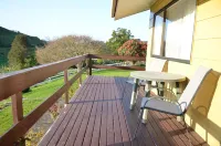 Waitomo Big Bird Retreat Hotels in Waitomo Caves