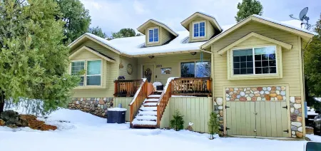 Our Mountain Retreat on Linden Drive