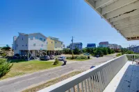 Semi-Oceanfront Beach Cottage II. Access across street to shops and restaurants