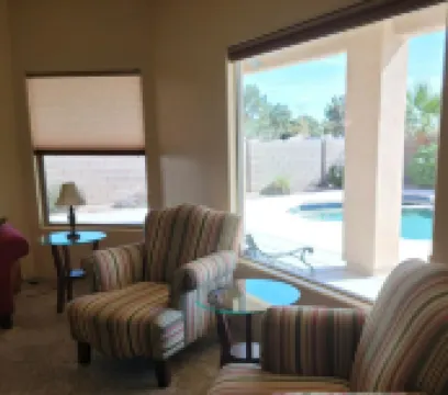 Desert Oasis - 4BR/2BA Home with Pool & Spa 福瑞娜麓山酒店