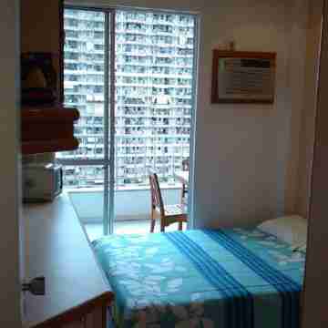 Ideal to spend a few days / season, great value for money 15 min from the beach Rooms