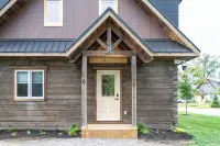 Riverside Abode, sleeps 10 with beach and dock access Hotels in der Nähe von Westben