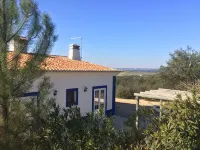 Secluded 2 Bedroomed Country Cottage with Private Pool north of the Algarve Ourique otelleri