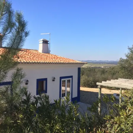 Secluded 2 Bedroomed Country Cottage with Private Pool north of the Algarve