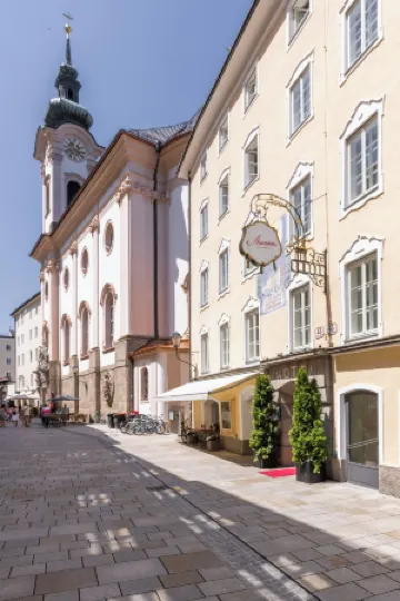 阿瑪迪斯老城酒店