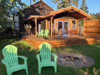 Beautiful 2 Bedroom 1 Bath Home a block from Downtown. فنادق في Flathead County