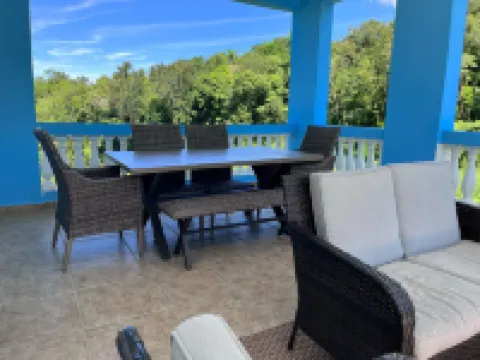 2 Bedroom Private Home with Gorgeous Views and Pool