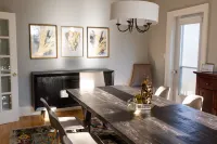 Spacious Downtown 5 bedroom historic house! Close to Everything Downtown!