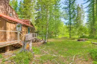 Hungry Horse Cabin w/ Gas Grill, Near Glacier! Hotels in Hungry Horse