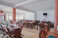 RedDoorz Syariah Near Kebun Raya Liwa Hotels in Batu City
