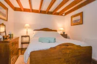 Townend Barn Hotels in West Devon District