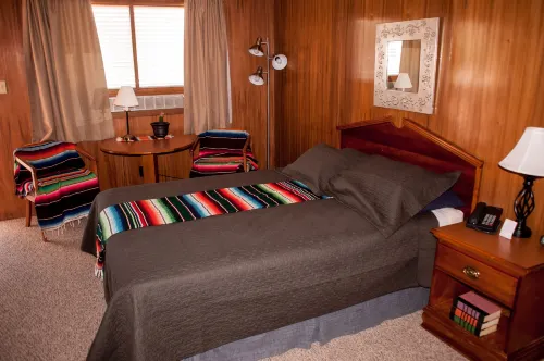 Raton Pass Motor Inn Hotels in Raton