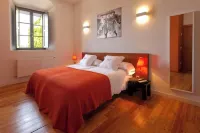 Hospedería de Alesves Hotels in San Adrian
